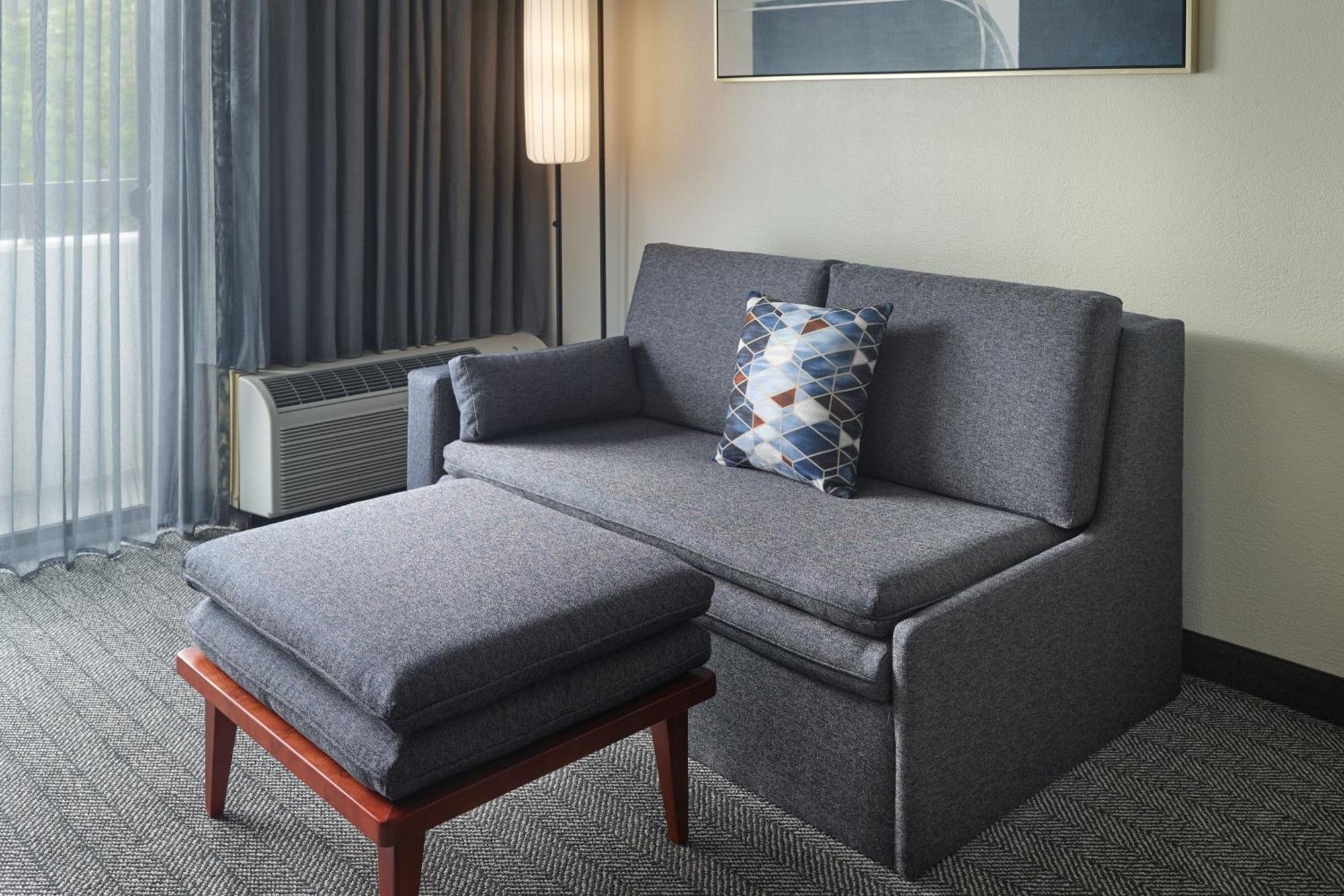 Courtyard By Marriott Atlanta Executive Park/Emory Hotel Exterior photo