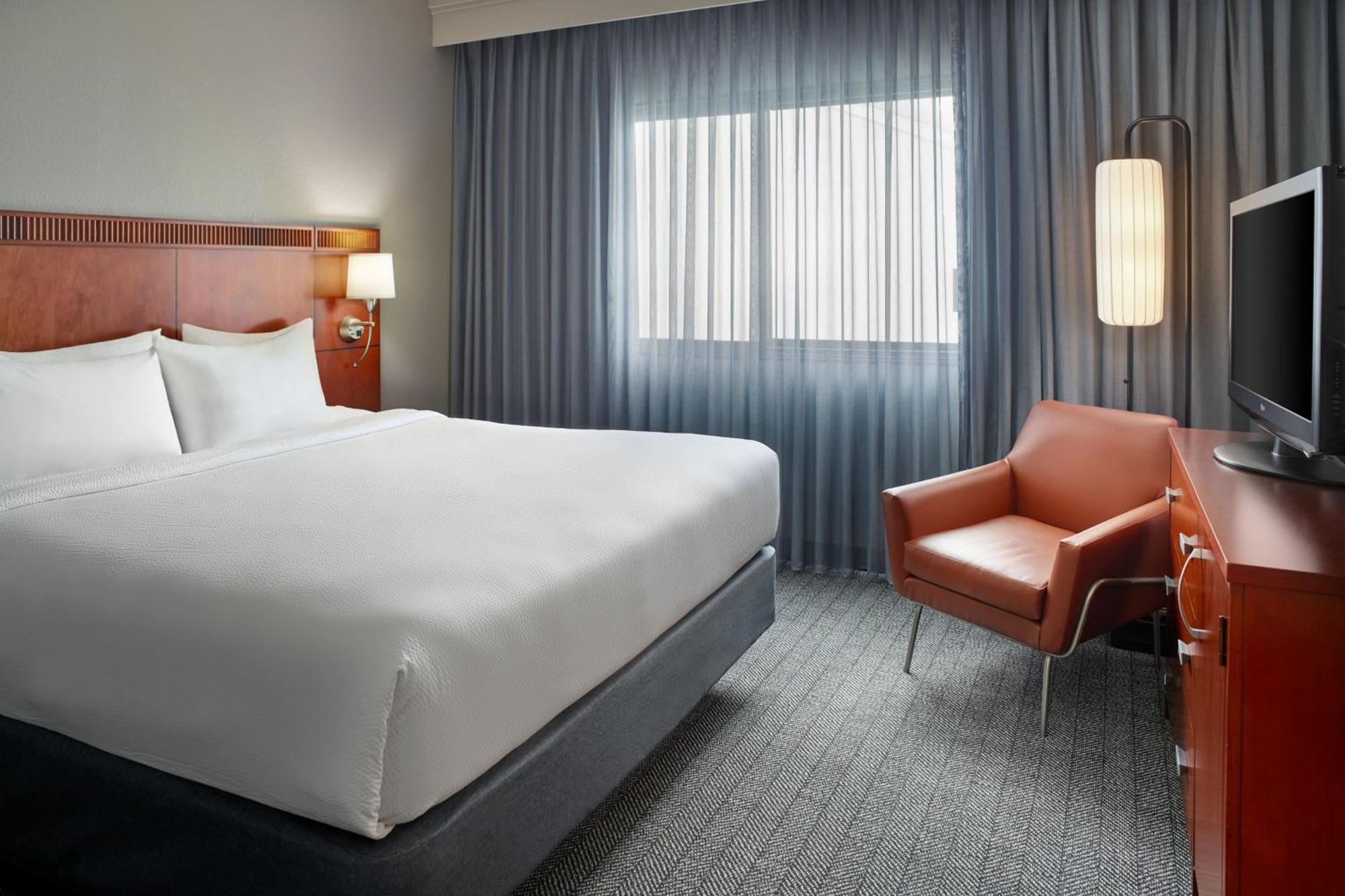Courtyard By Marriott Atlanta Executive Park/Emory Hotel Exterior photo