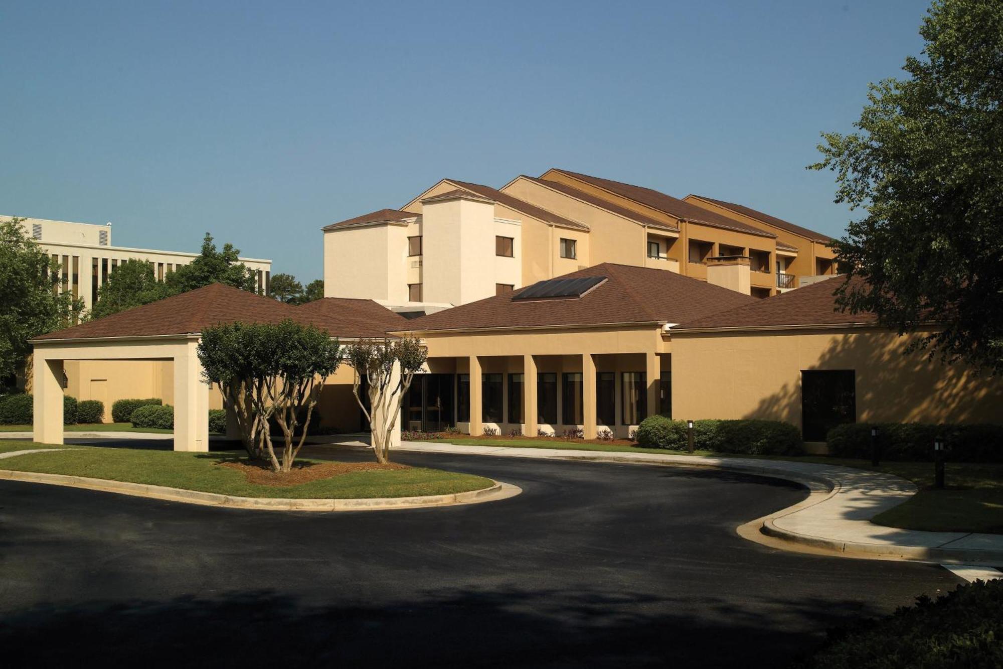 Courtyard By Marriott Atlanta Executive Park/Emory Hotel Exterior photo