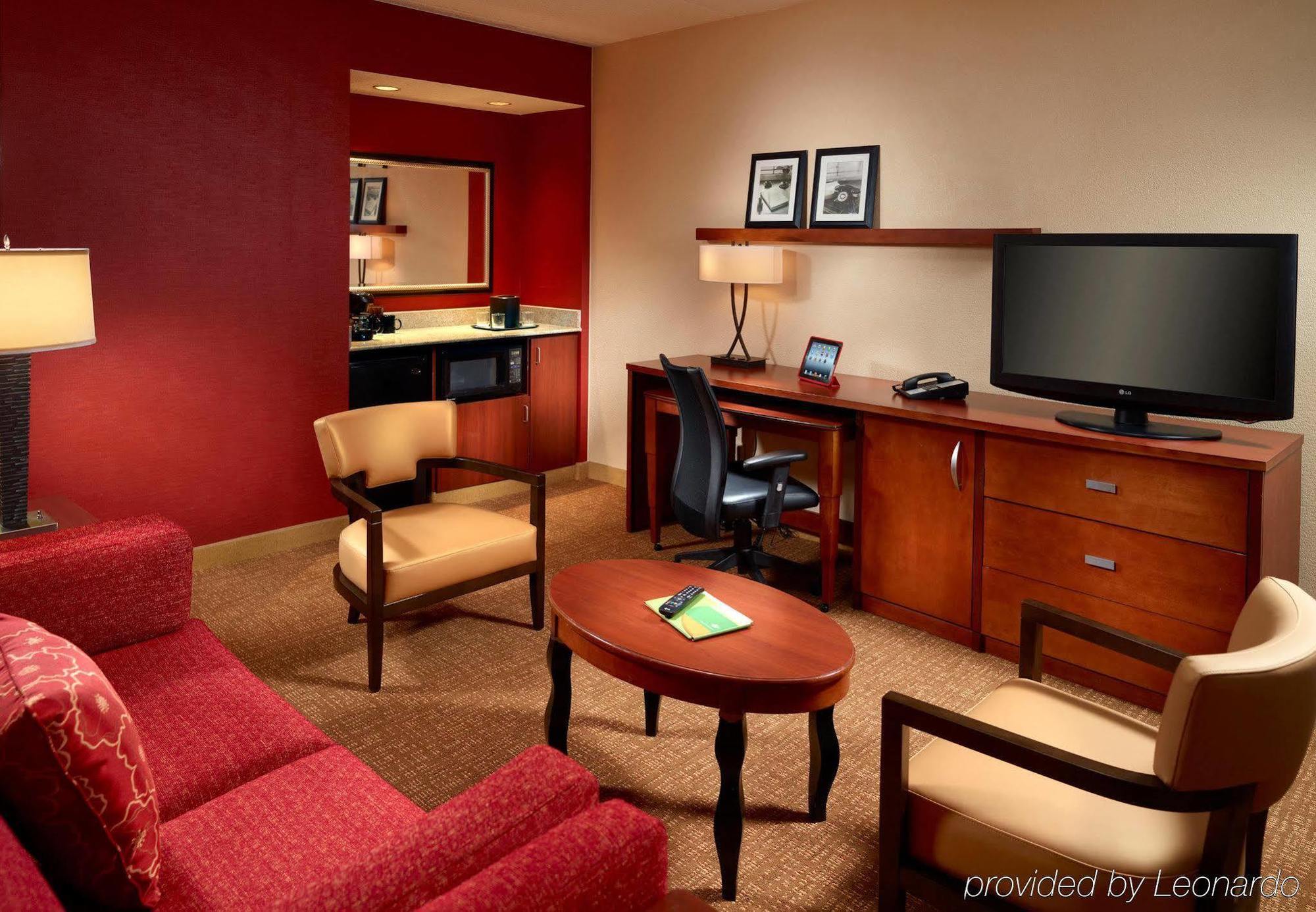 Courtyard By Marriott Atlanta Executive Park/Emory Hotel Exterior photo