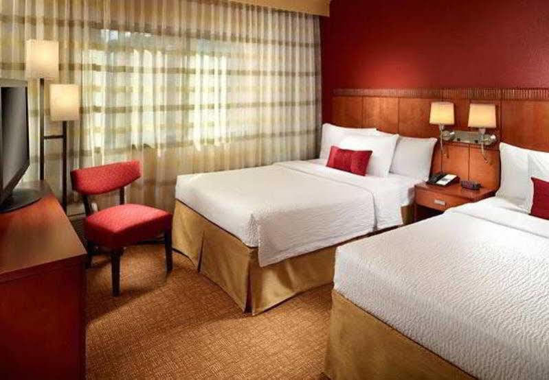 Courtyard By Marriott Atlanta Executive Park/Emory Hotel Exterior photo